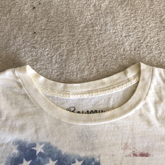Super soft and cozy American flag tee - Picture 10 of 12